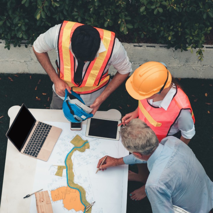 Engineers and contractor talking